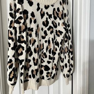 Pink Lily Leopard Sweater! Good condition!!